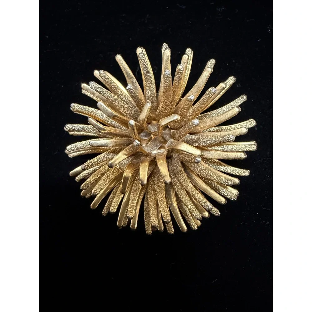 Vintage Gold Tone Sunburst‎ Pom Pom Brooch 3D Starburst Floral Pin 2 Inch